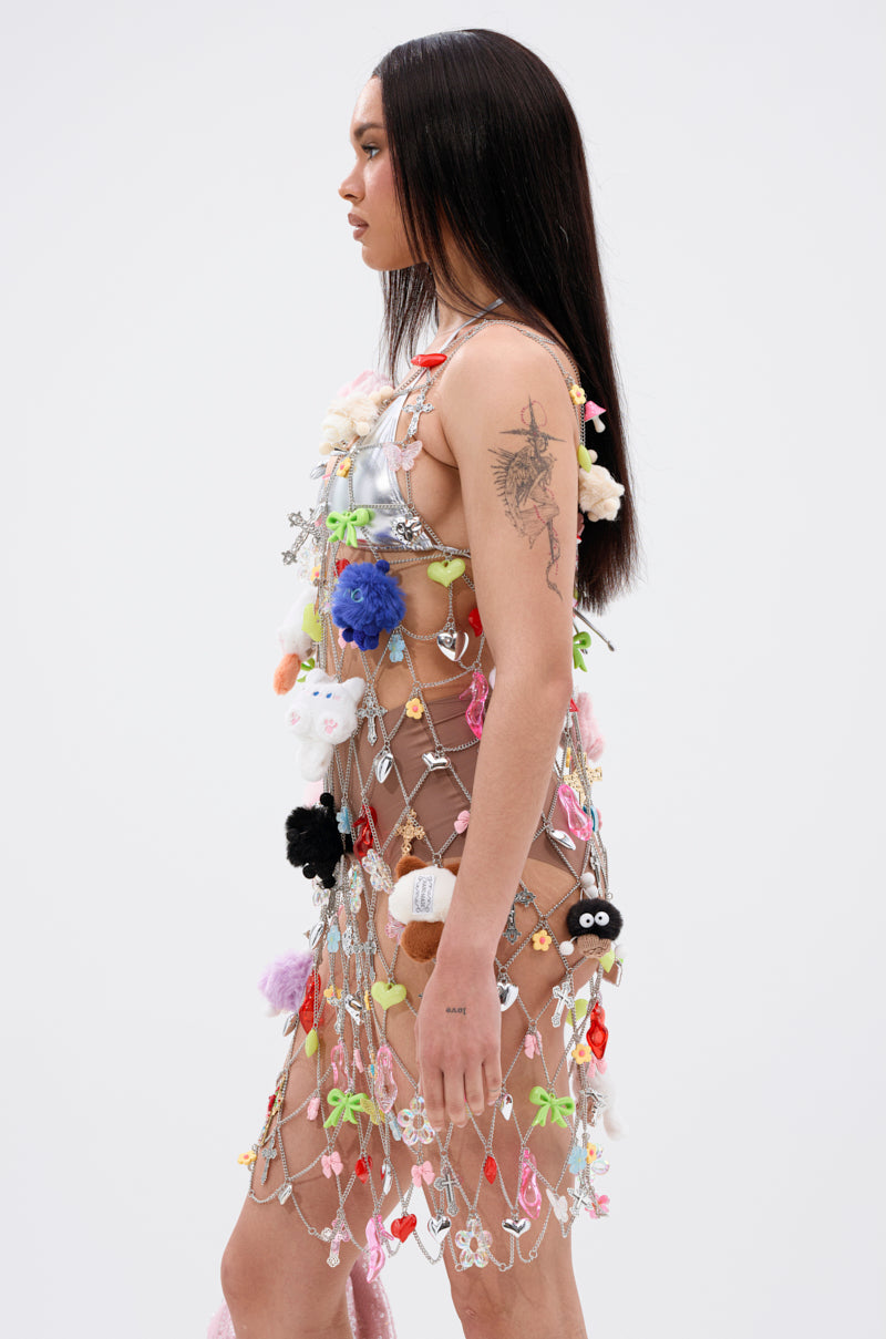 NOT SO TYPICAL CHAIN MINI DRESS WITH CHARMS