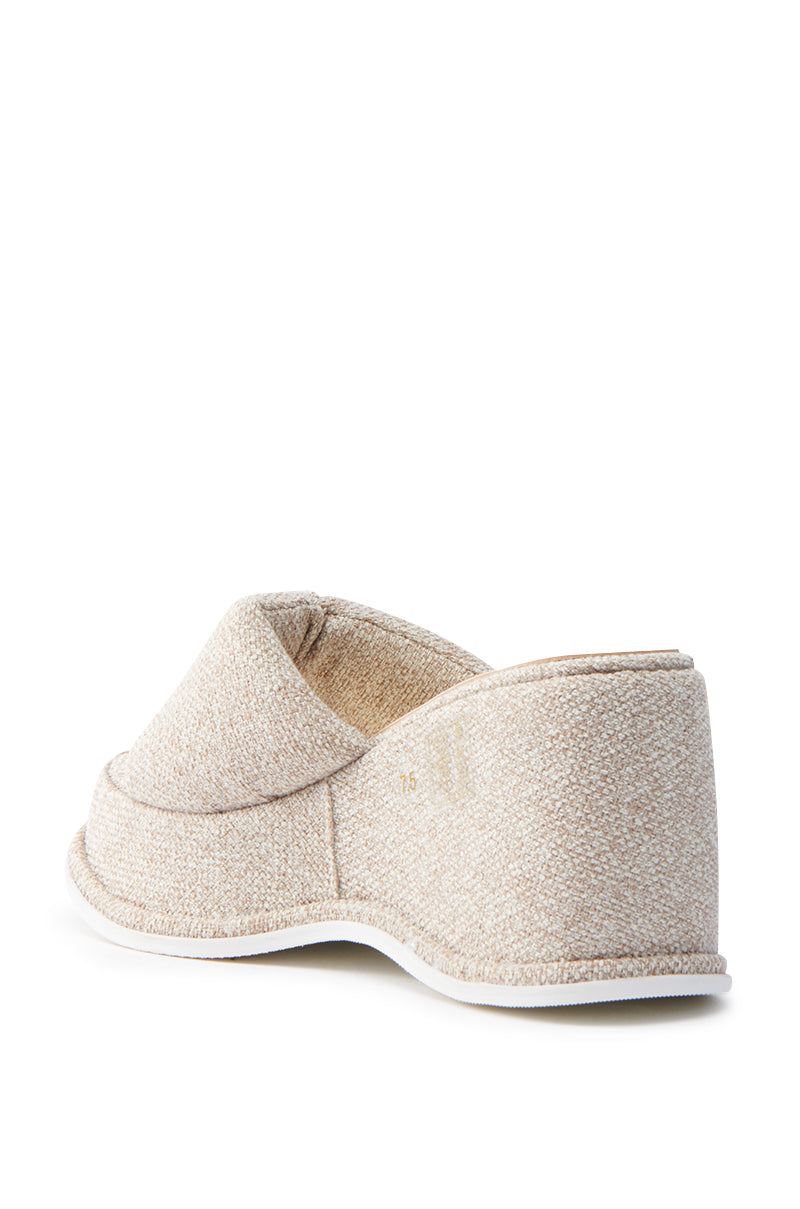 ��AZALEA WANG NATHALIA BEIGE NOVELTY FLATFORM SANDAL