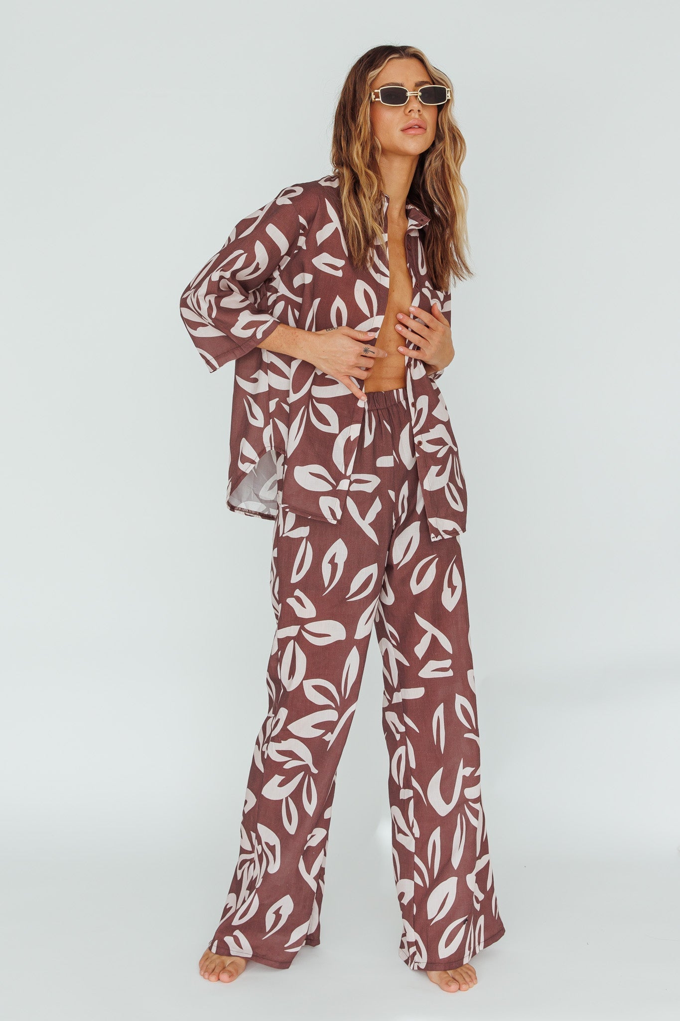 Just A Hunch Pants Leaf Print Chocolate
