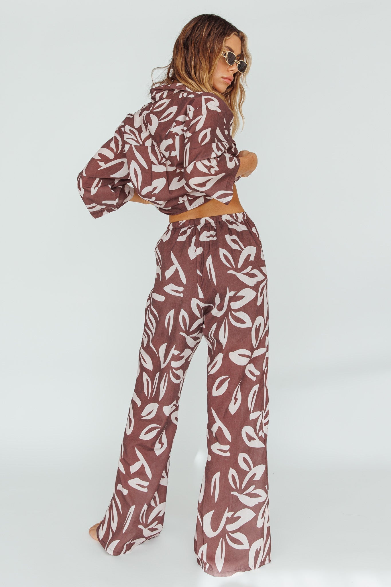 Just A Hunch Pants Leaf Print Chocolate